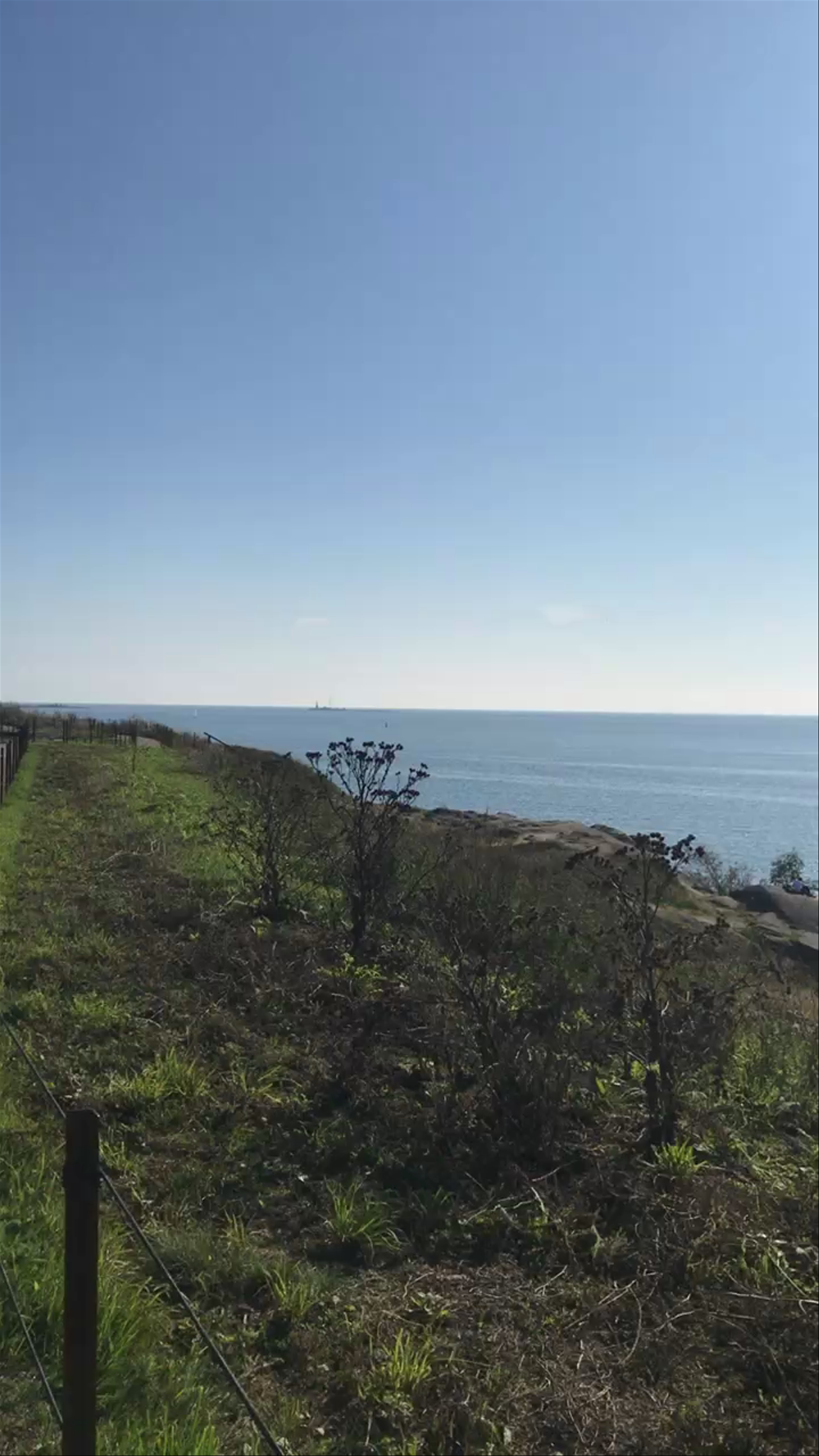 Stunning Coastal Views and Tranquil Walks at Suomenlinna, Helsinki