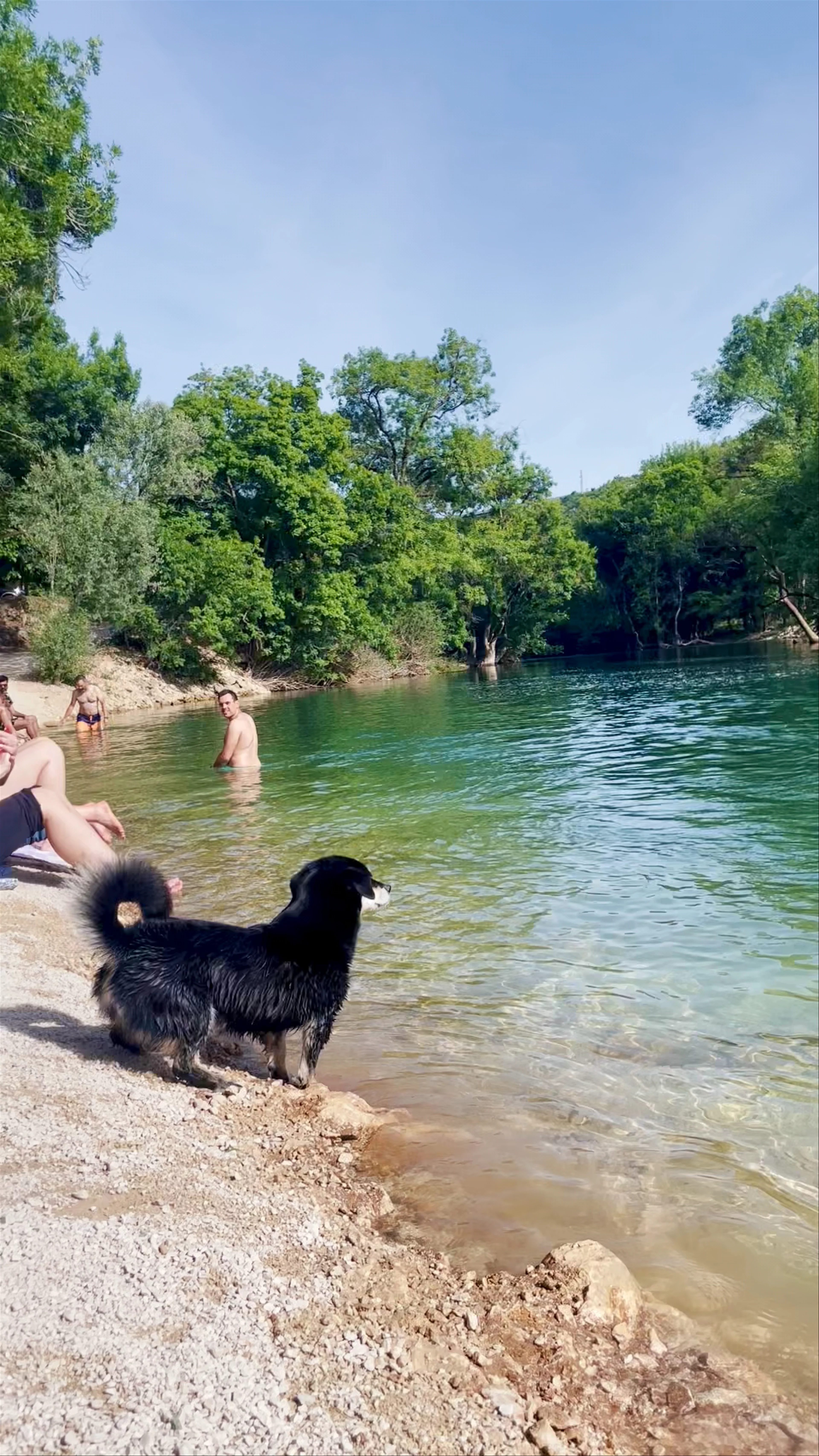Kravice Waterfall, Studenci