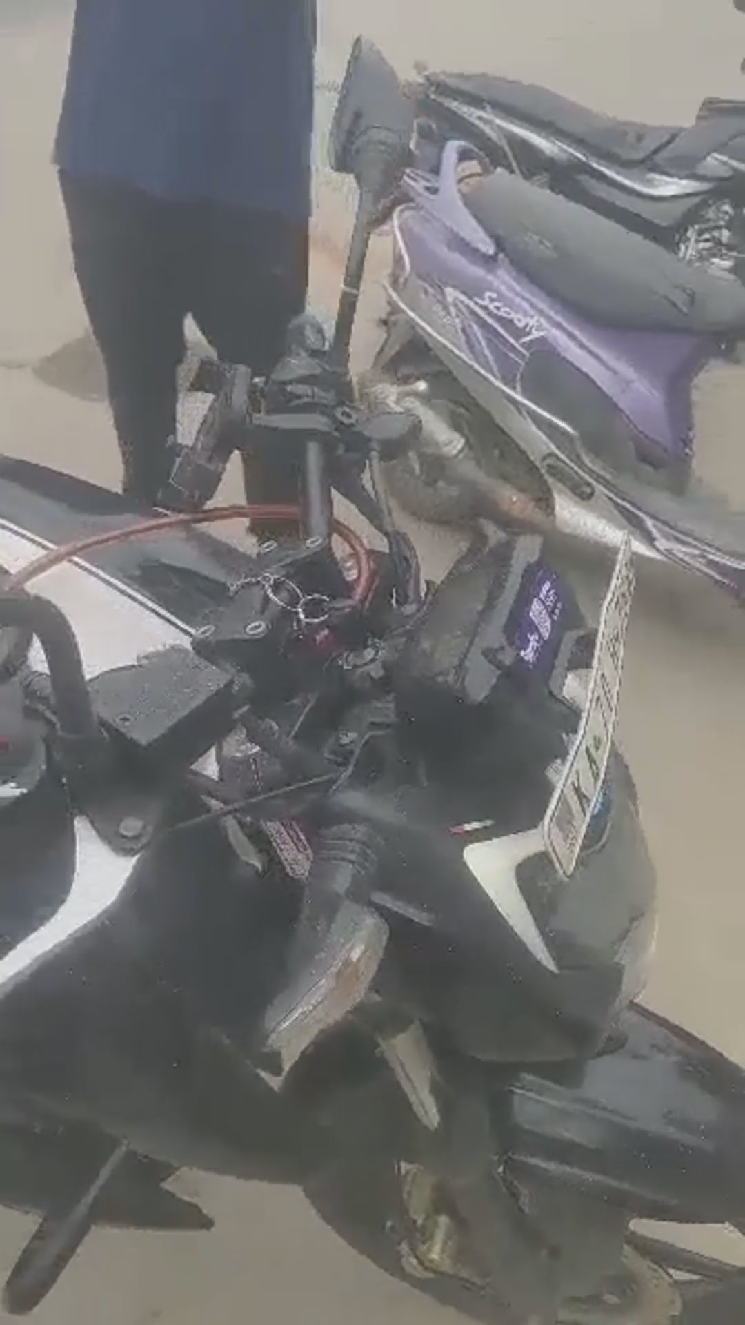 Walk-around video thumbnail