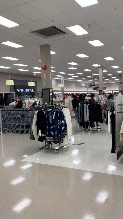 Winners - Winners @ Shoppers World Brampton - Women's Clothing Near Me - Brampton, Ontario