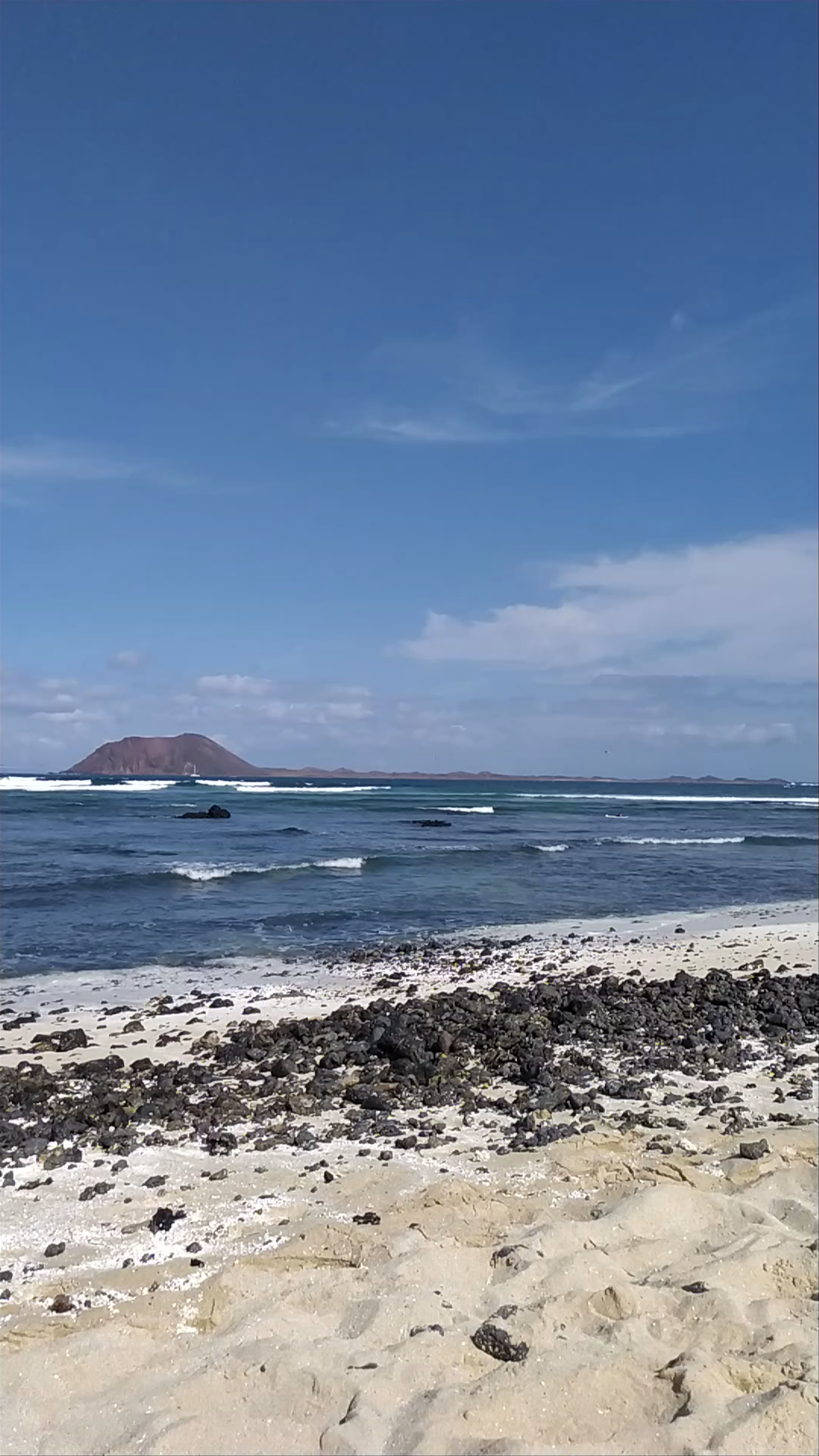 Corralejo Surf School Rip Curl: Coastal Waves and Endless Blue Skies