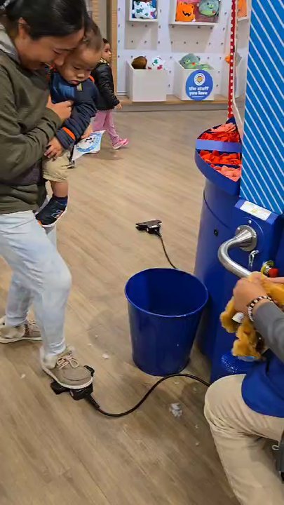 Build-a-Bear Workshop - Toy Stores Near Me - East Rutherford, New Jersey