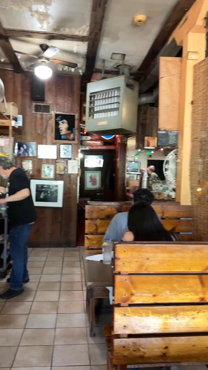 Lupie's Cafe - Inside - American Near Me - Charlotte, North Carolina