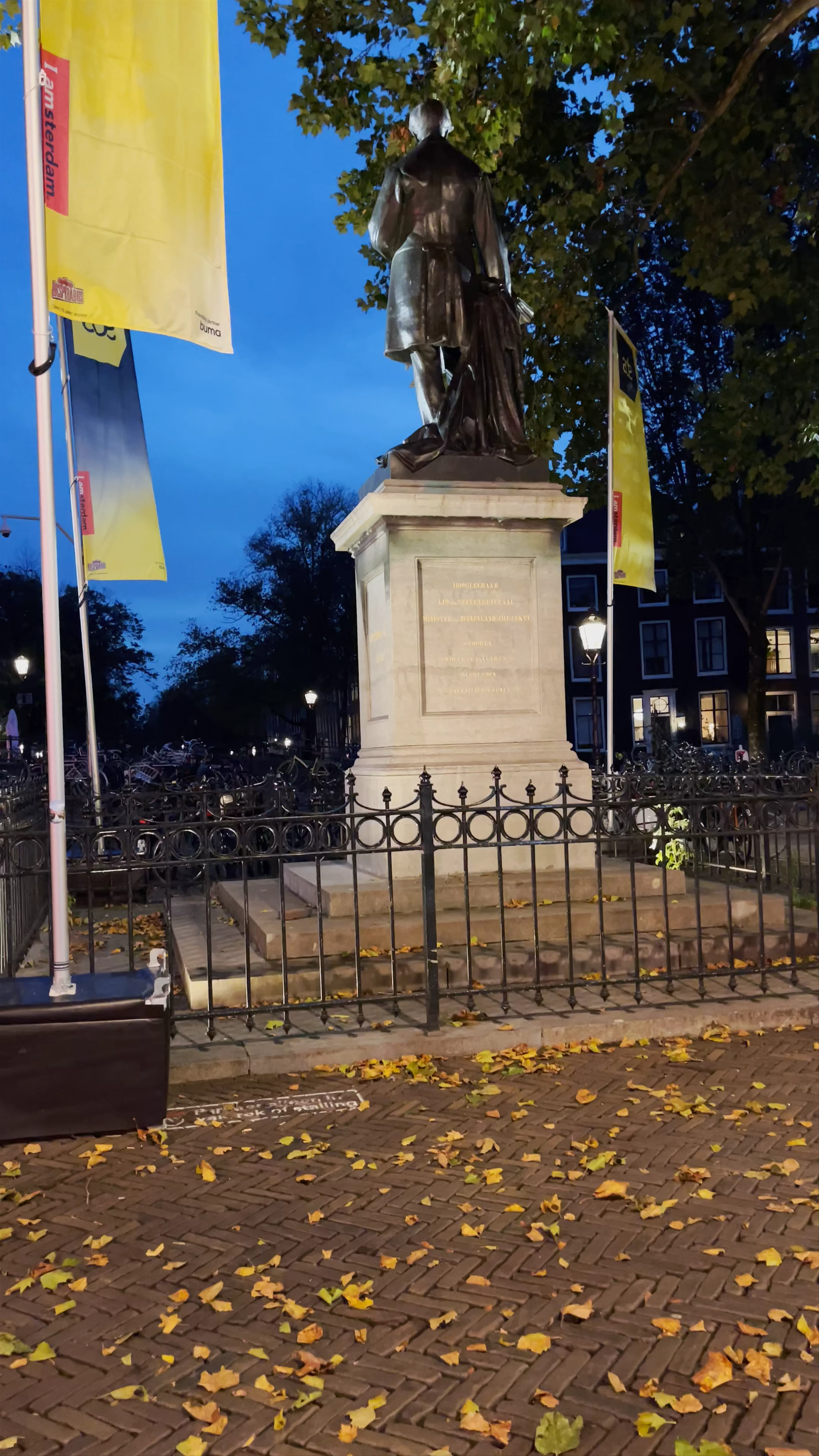 Standbeeld Thorbecke, Thorbeckeplein