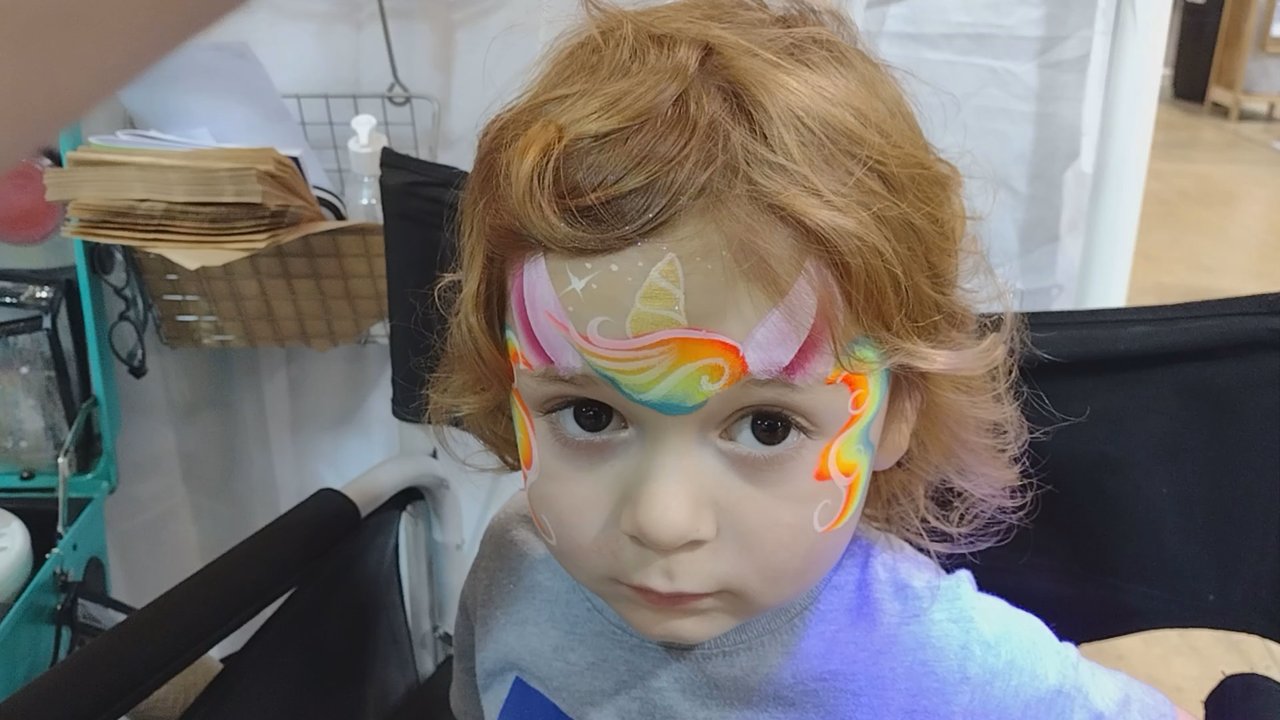 Poppinfrizzle - Black light reactive paint! - Face Painting Near Me