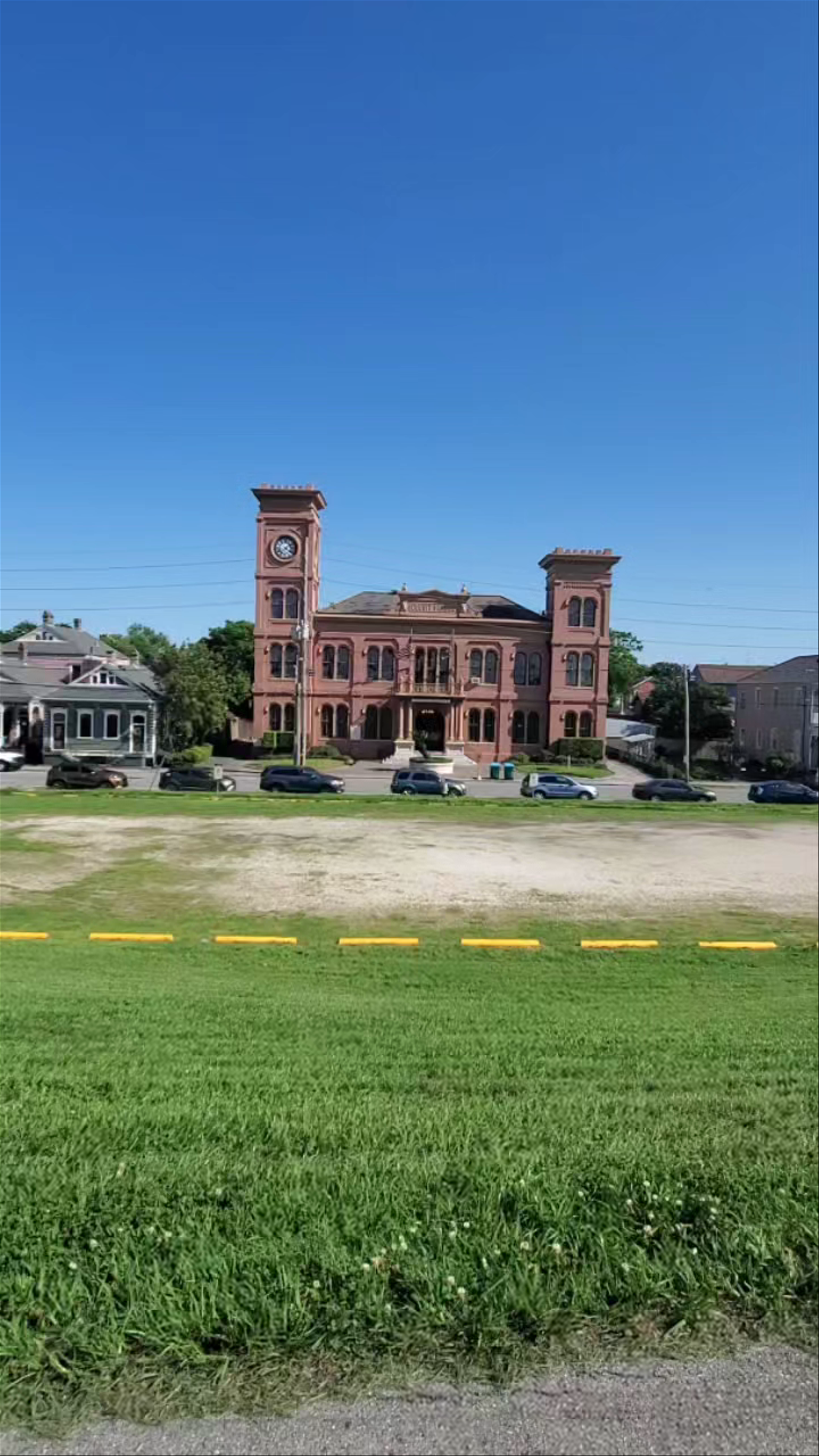 Algiers Courthouse