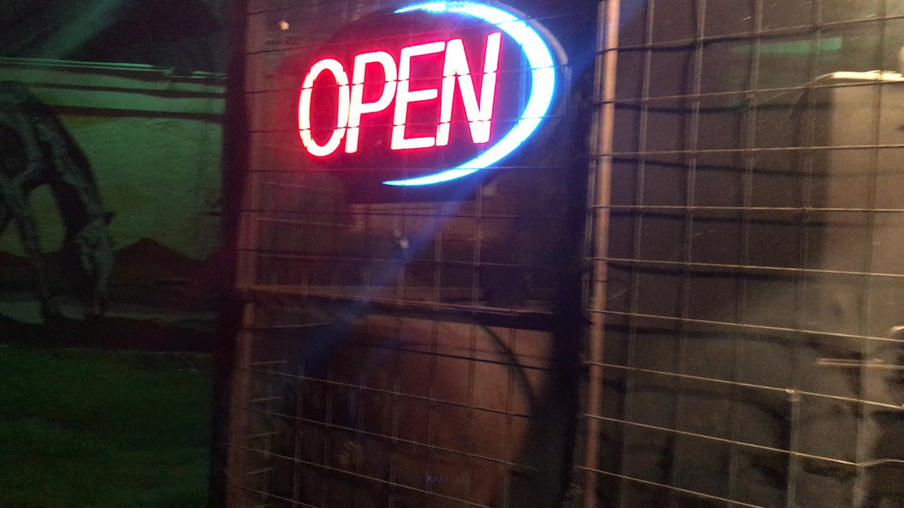 Rollin Smoke BBQ - Barbeque Near Me - Austin, Texas