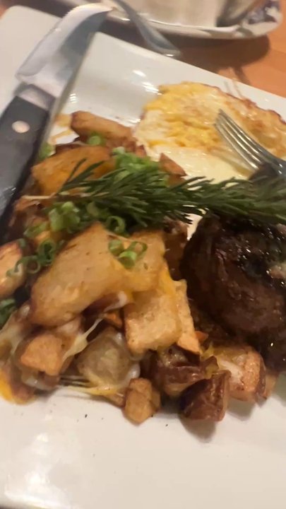 Classic Eats - We present The Food. - American Near Me - Burien, Washington