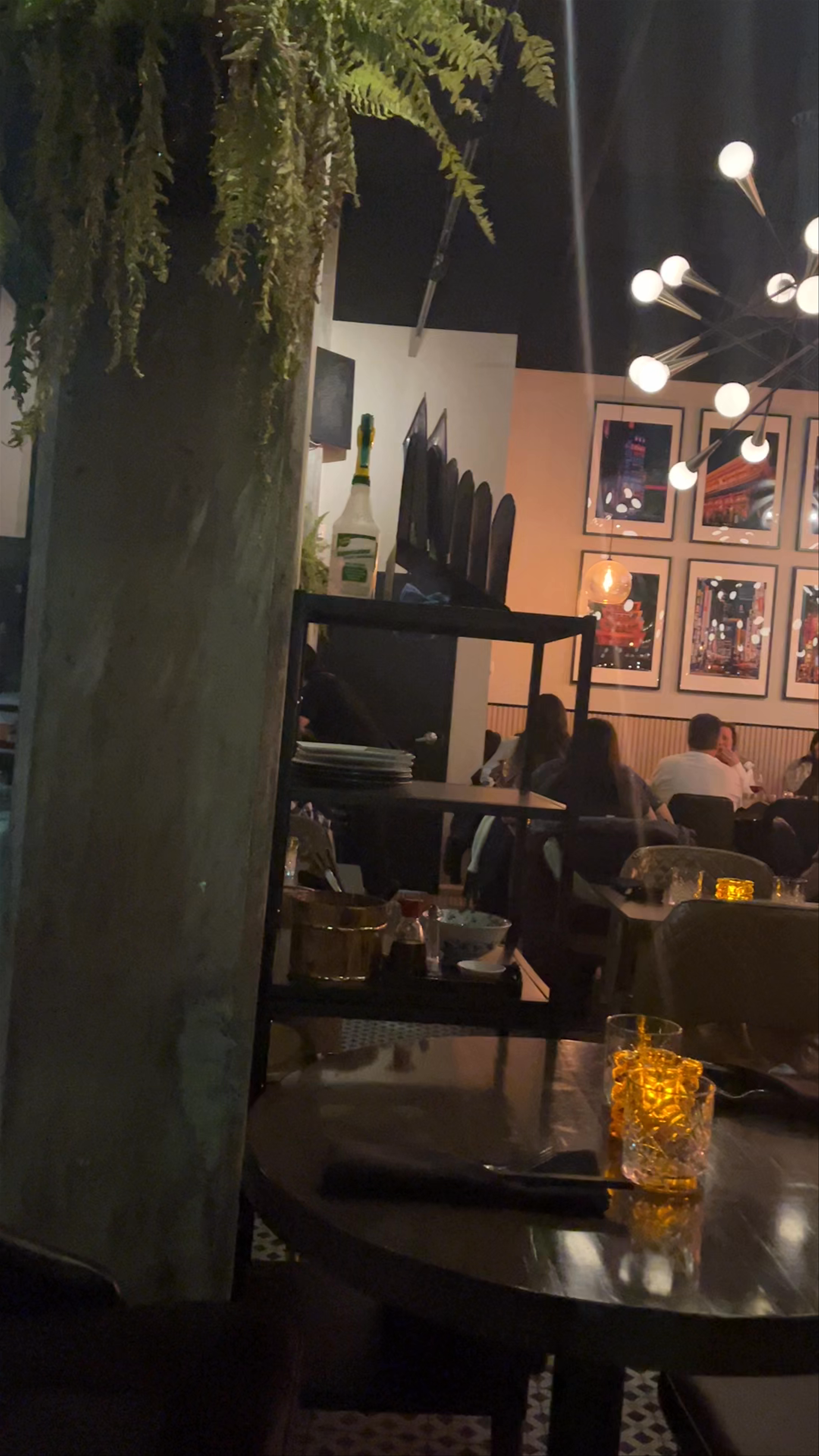 Shushuto Bar à Ramen + Tapas: Vibrant Nightlife on Saint-Patrick Street, Montreal