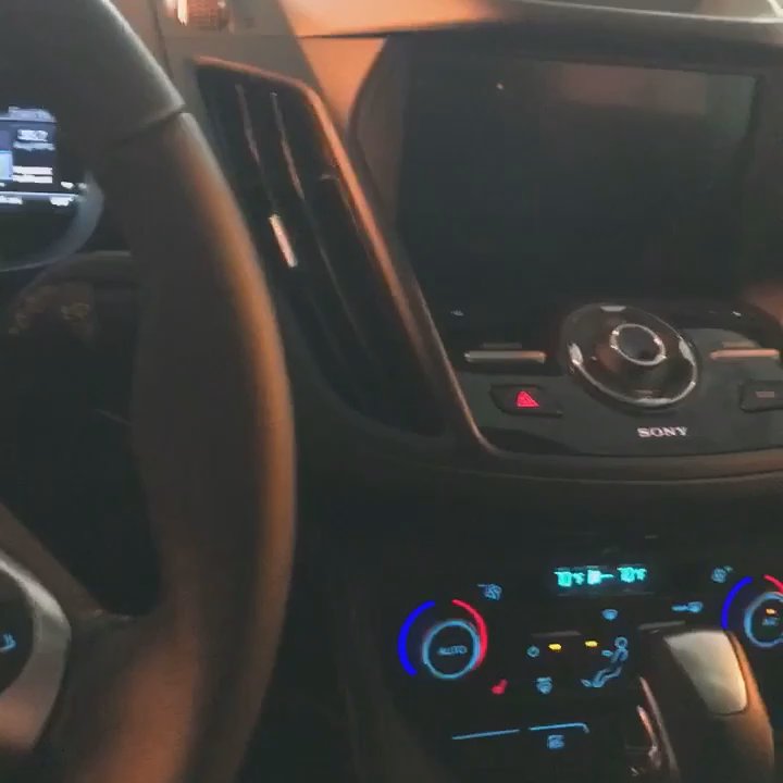 Serramonte Ford - Touch screen is supposed to turn on when you start the car. - Car Dealers Near Me - Colma, California