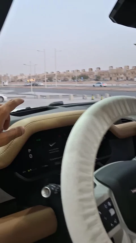 لاند روفر ديفندر 90. X-Dynamic HSE 2025