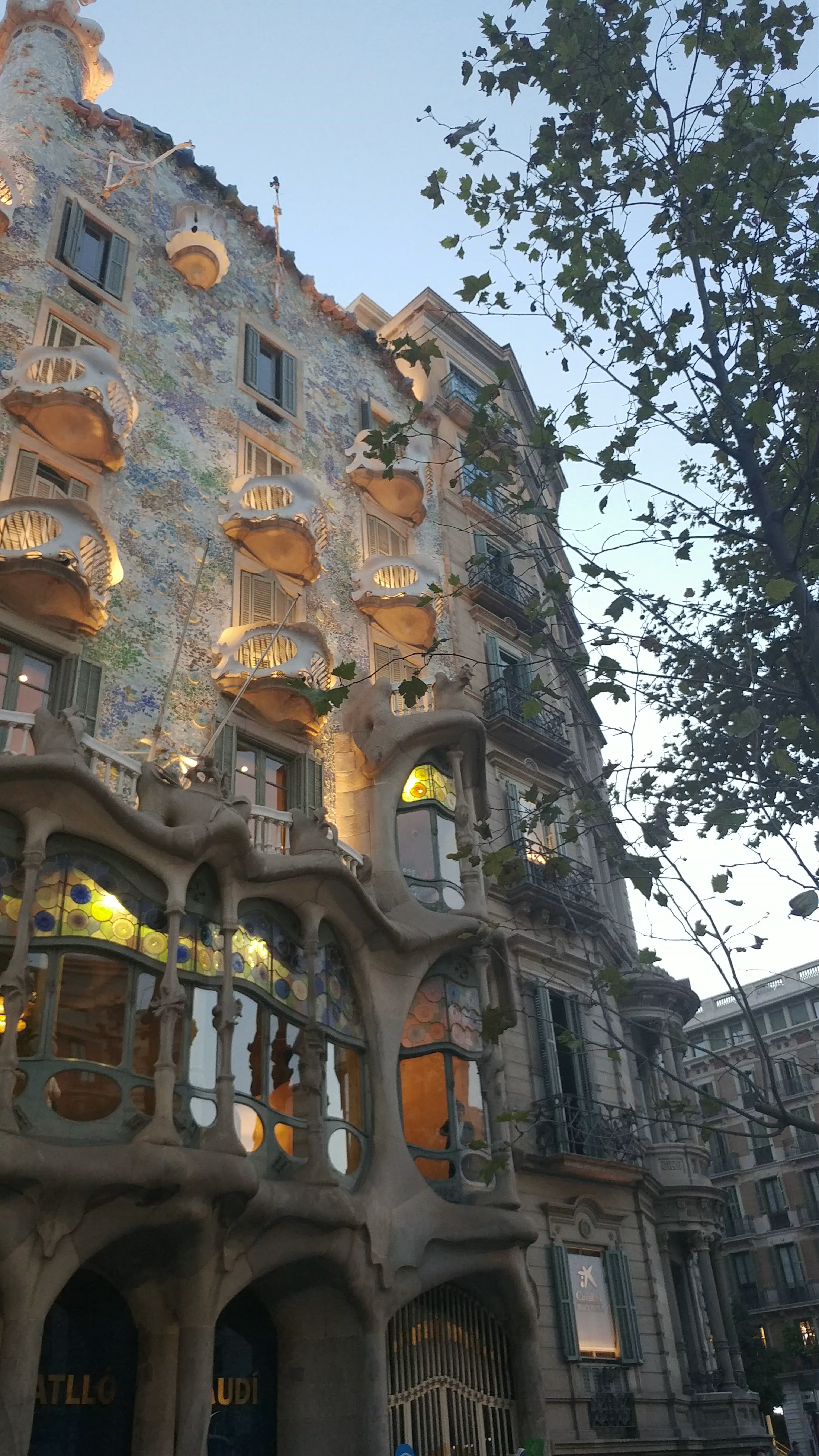 Casa Batlló at Twilight: Gaudí’s Masterpiece in Barcelona