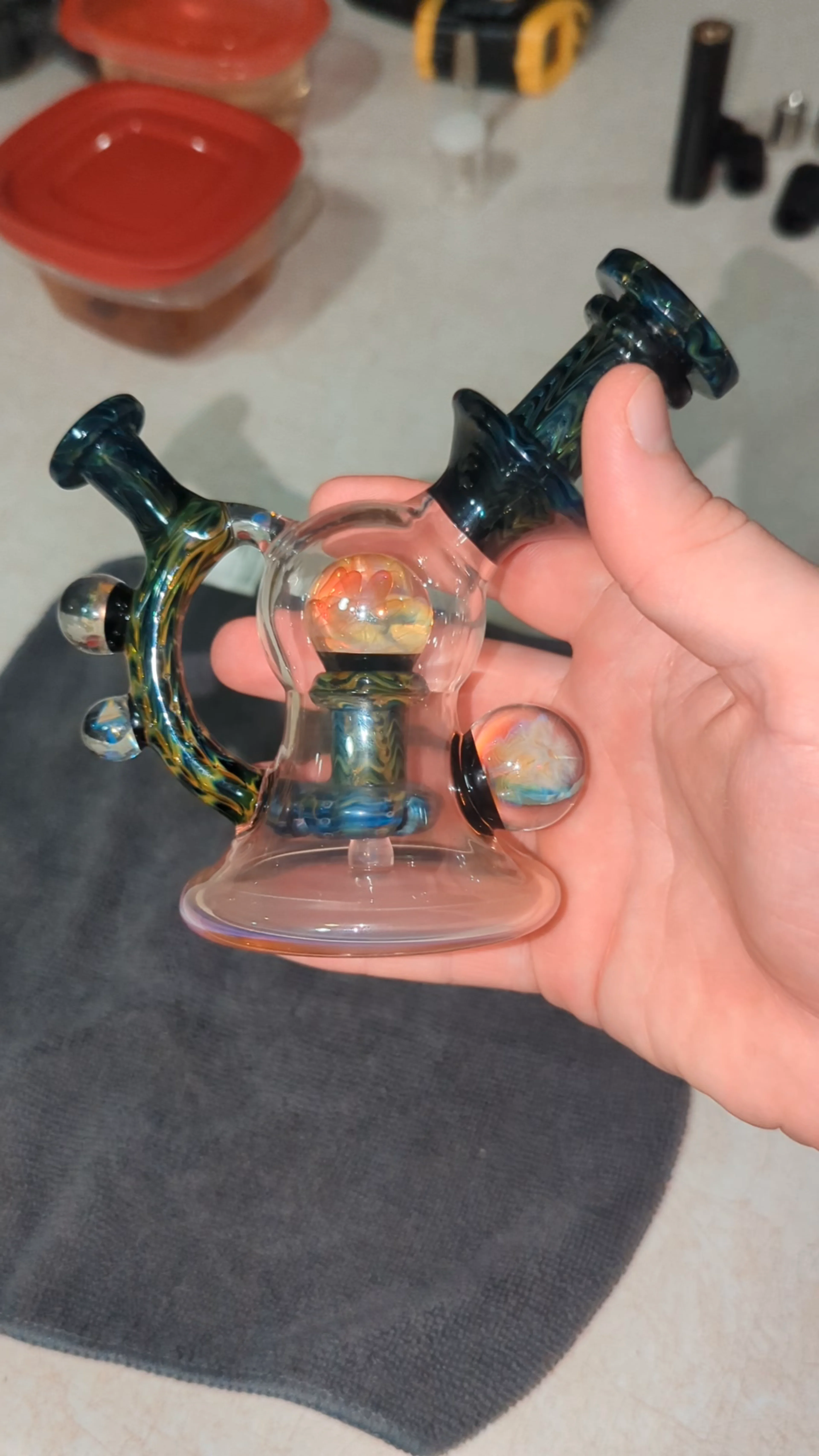Preview pic of Kaliber glass works mini fumed ball rig