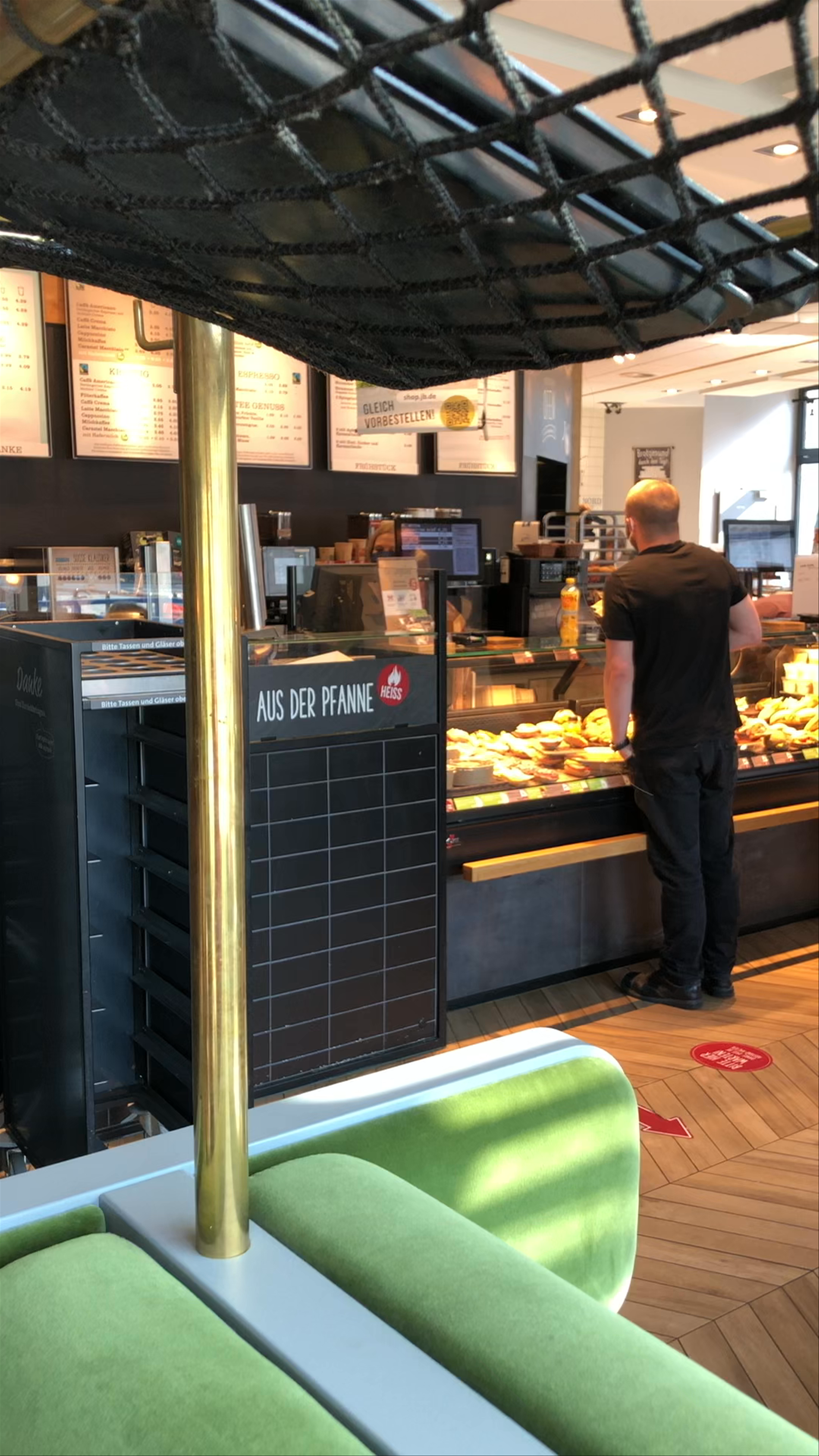 Junge Die Bäckerei: A Cozy Hamburg Bakery Experience