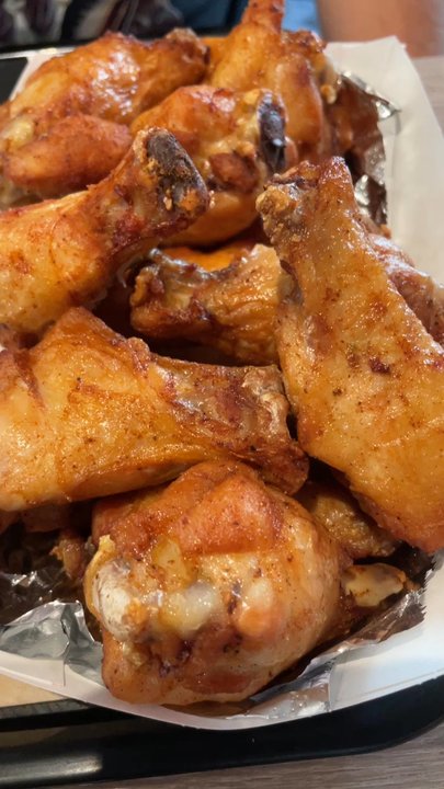 I Smell Bacon - Smoked wings with blue cheese (from the happy hour menu) - Smokehouse Near Me - Hoffman Estates, Illinois