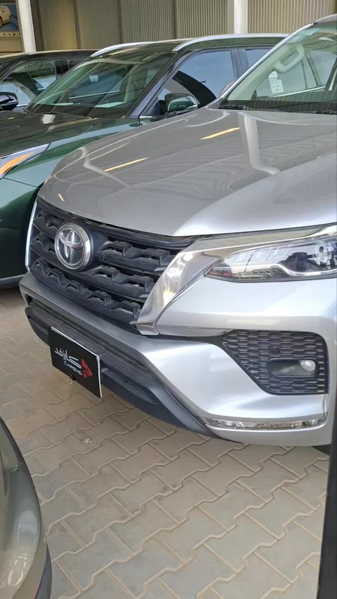 تويوتا فورتشنر VX 2021