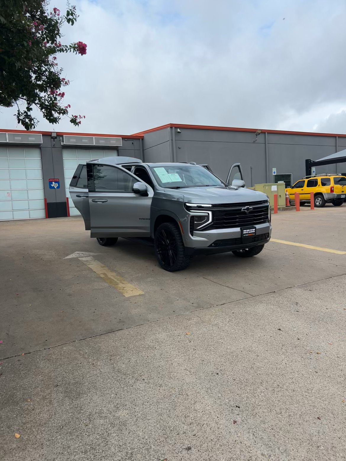 Lifted Trucks - #TX10473 - 2026 Chevrolet Tahoe RST