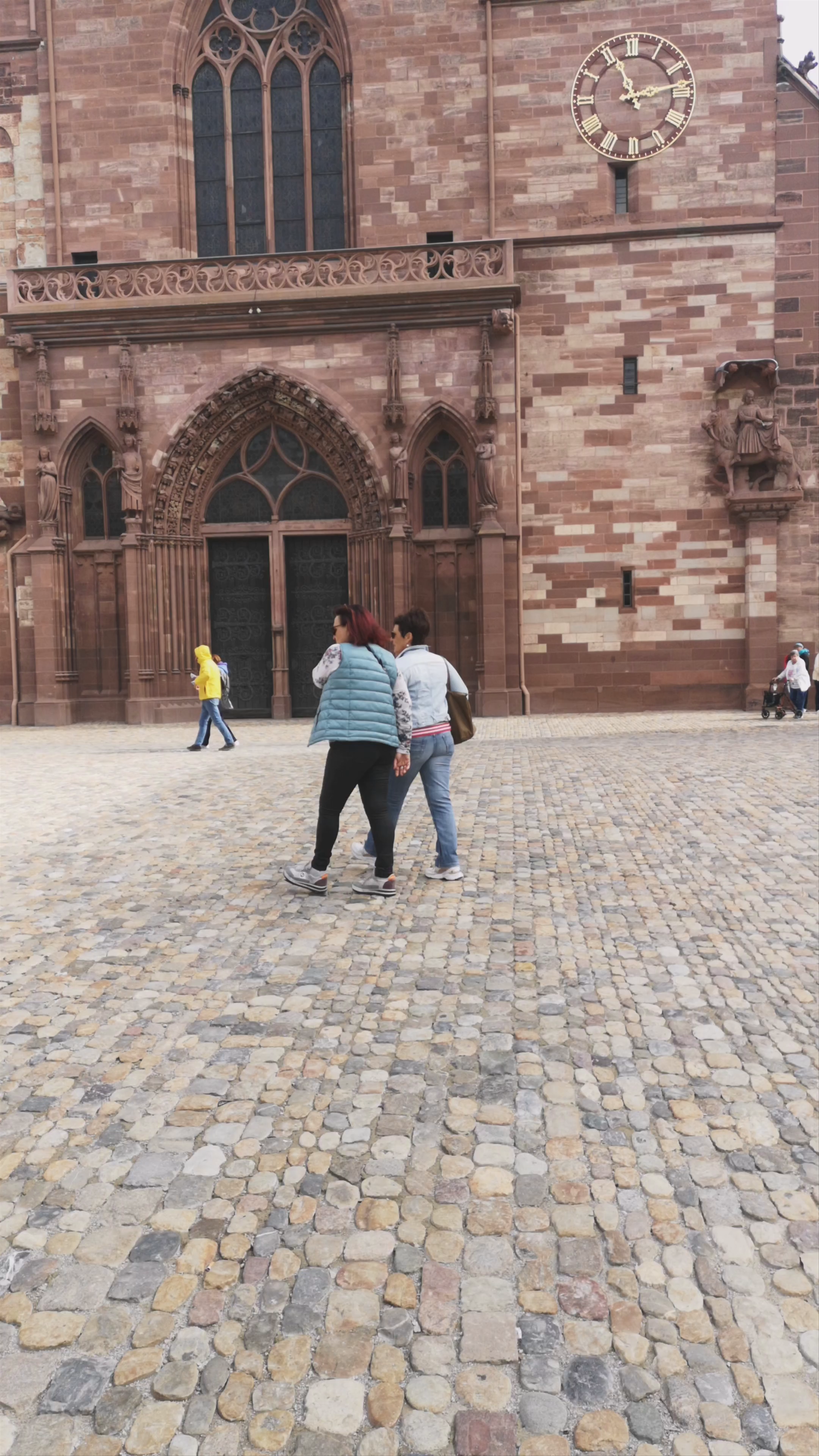 Historic Münsterplatz Walkthrough in Basel