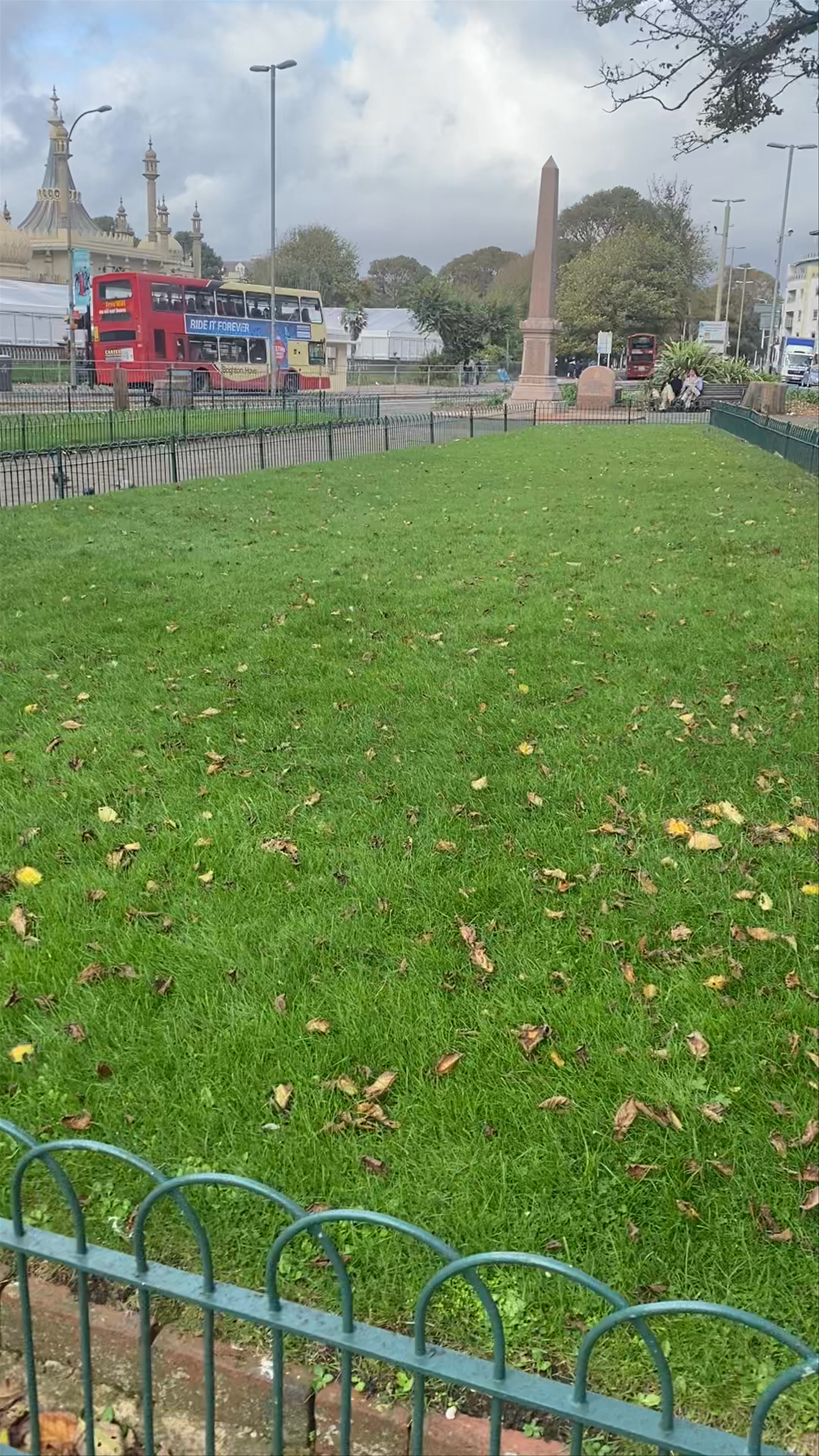 Brighton War Memorial: Reflective History in the Heart of Brighton