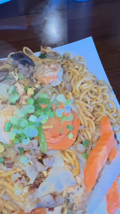 Wing Chow - Combination Lo mein (chicken, shrimp, and beef) - Asian Fusion Near Me - McKinney, Texas