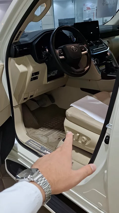 تويوتا لاندكروزر GX-R TWIN TURBO 2024