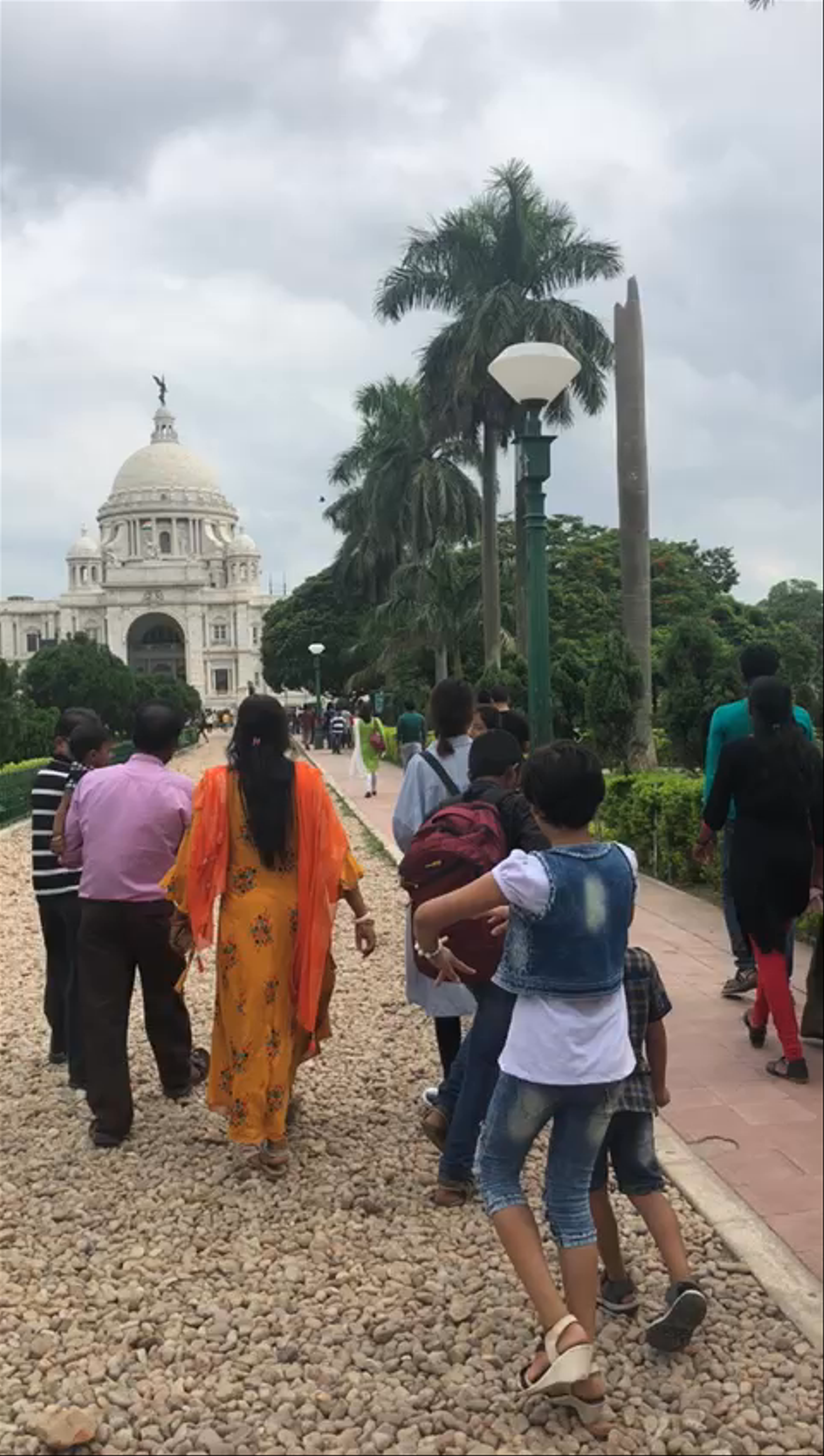 Visiting the Iconic Taj Mahal Gardens in Agra