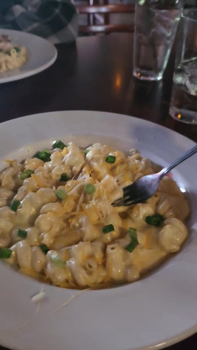 Mac's Place - New American Near Me - Silverton, Oregon