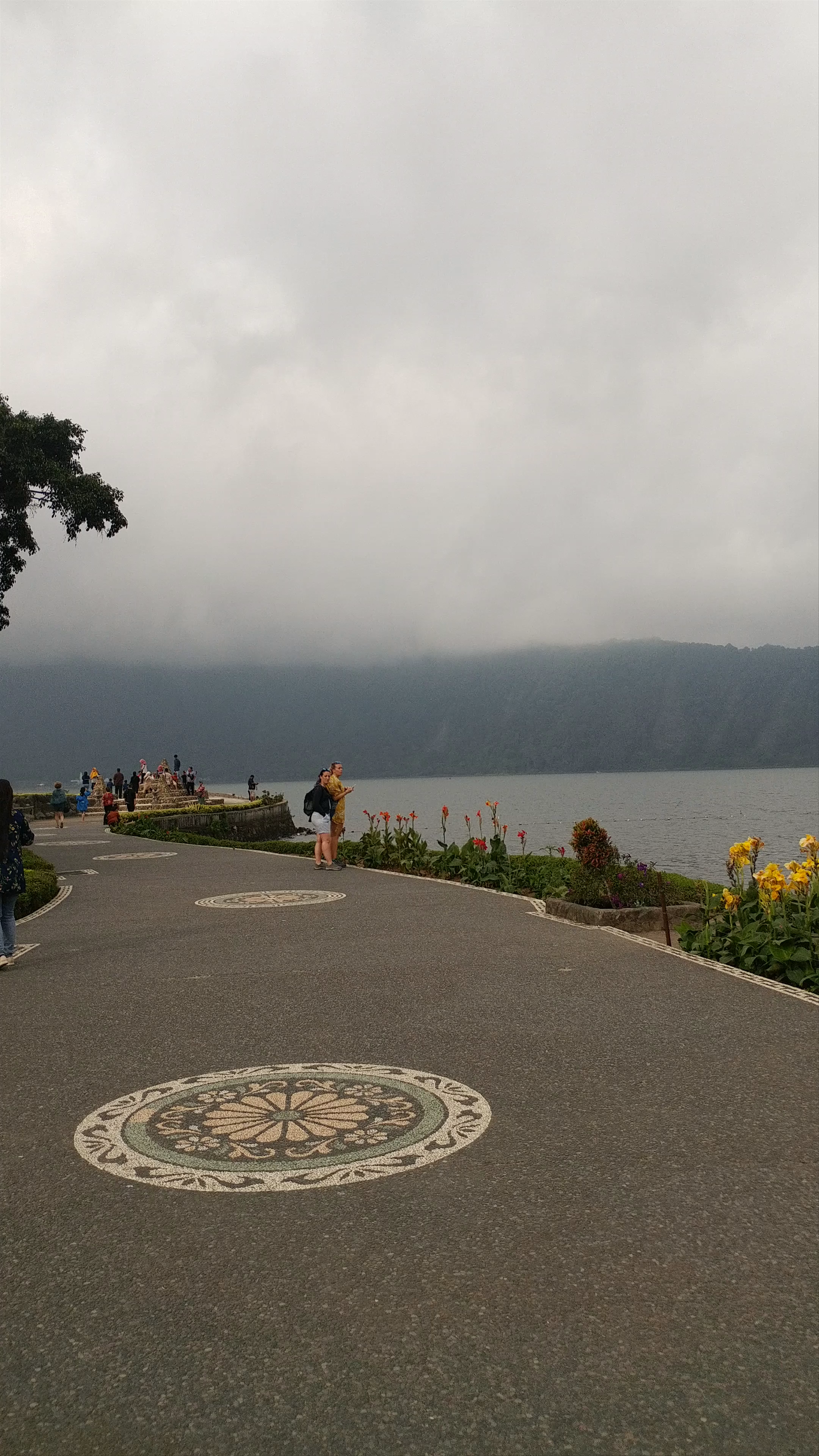 Pura Ulun Danu Batur: Serene Lakeside Temple in Bali's Highlands