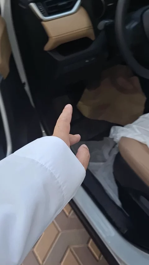 تويوتا راف فور XLE 2024