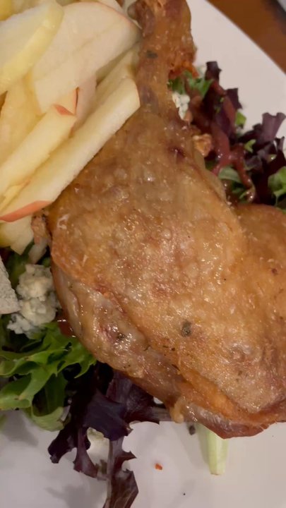 Trellis - Duck confit salad - Wine Bars Near Me - Dundee, Oregon