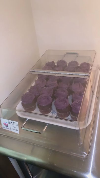 Madcakez Bakeshop - Bakeries Near Me - Honolulu, Hawaii