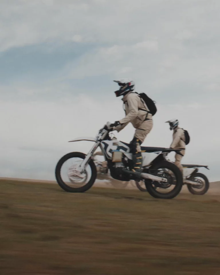 Video of motorcyclists riding on open plains in Mongolia