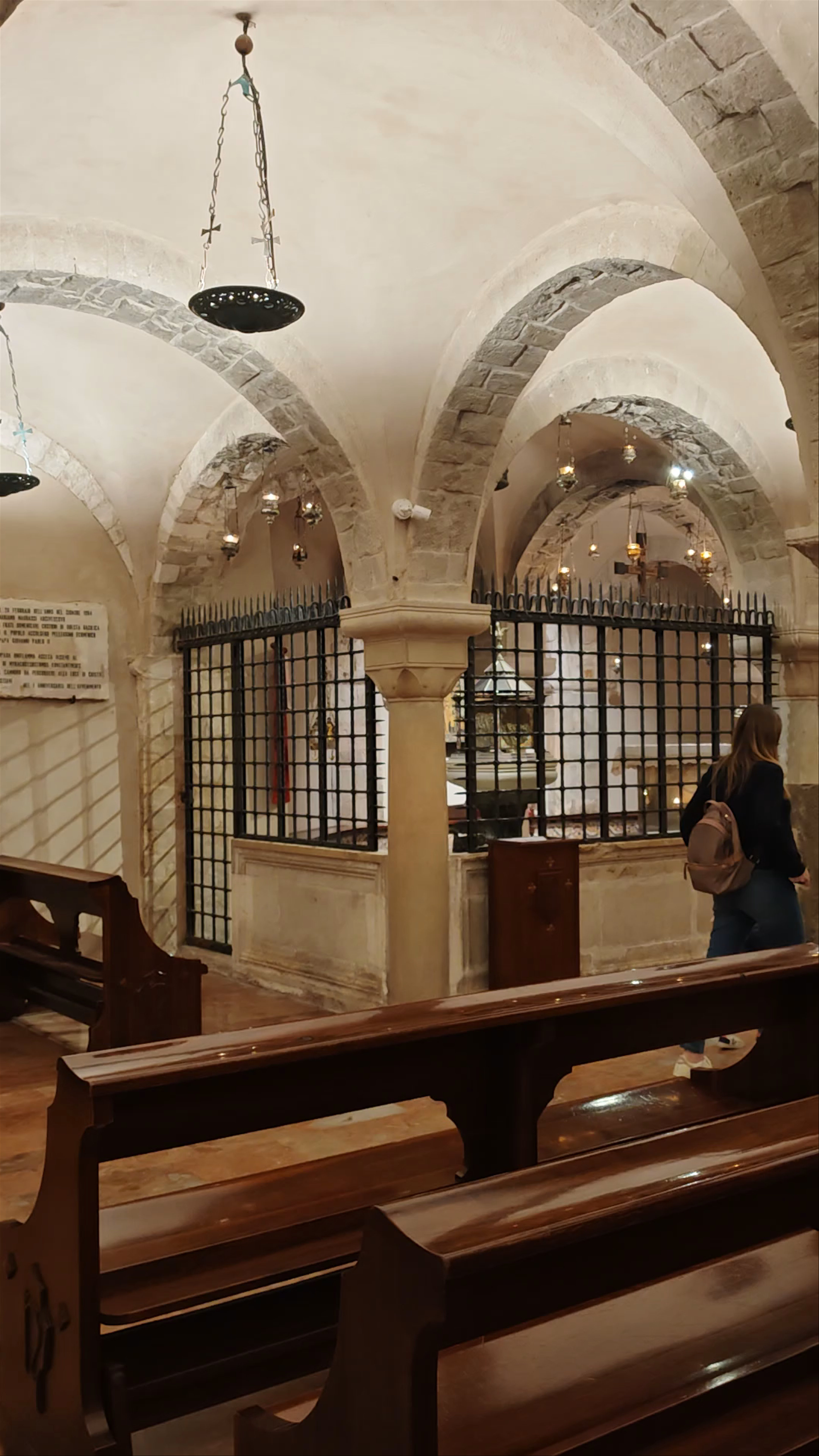 Basilica Pontificia San Nicola: Historic Reverence in Bari