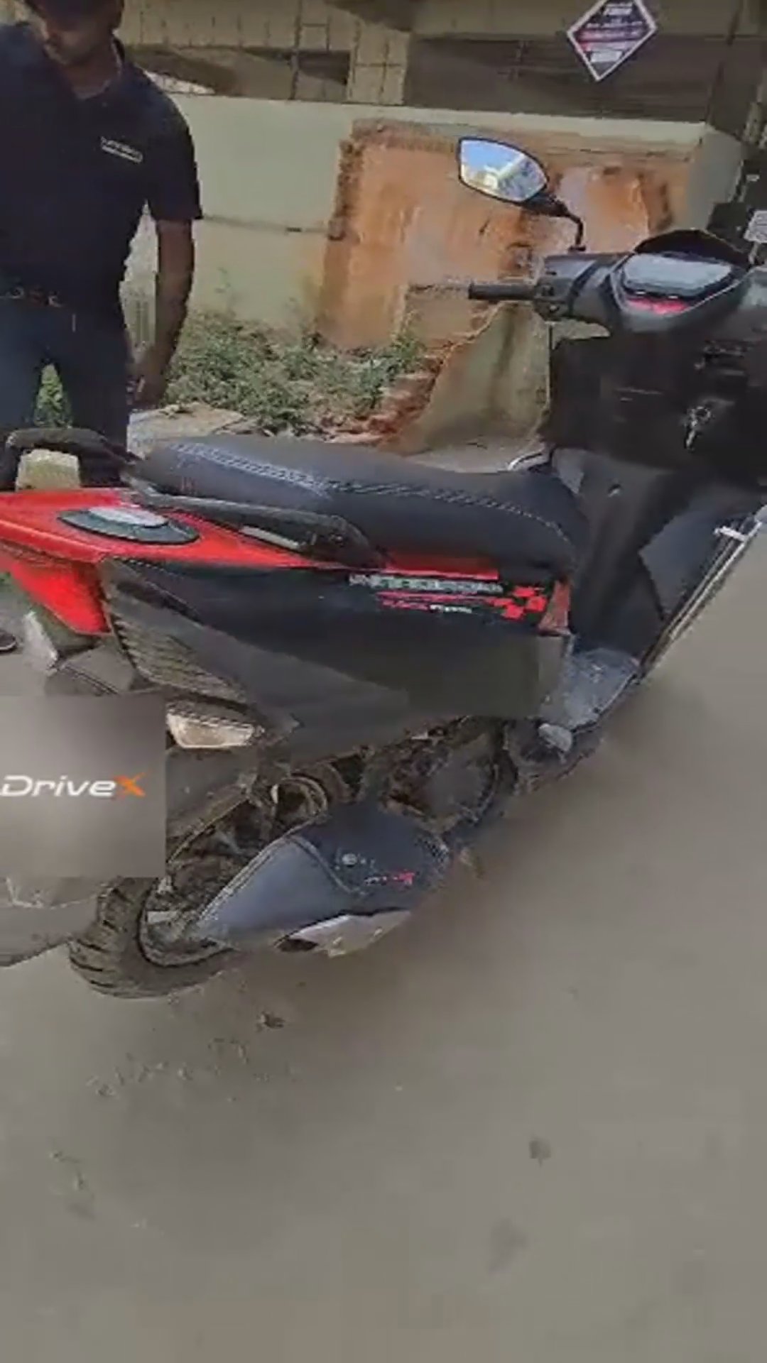 Walk-around video thumbnail