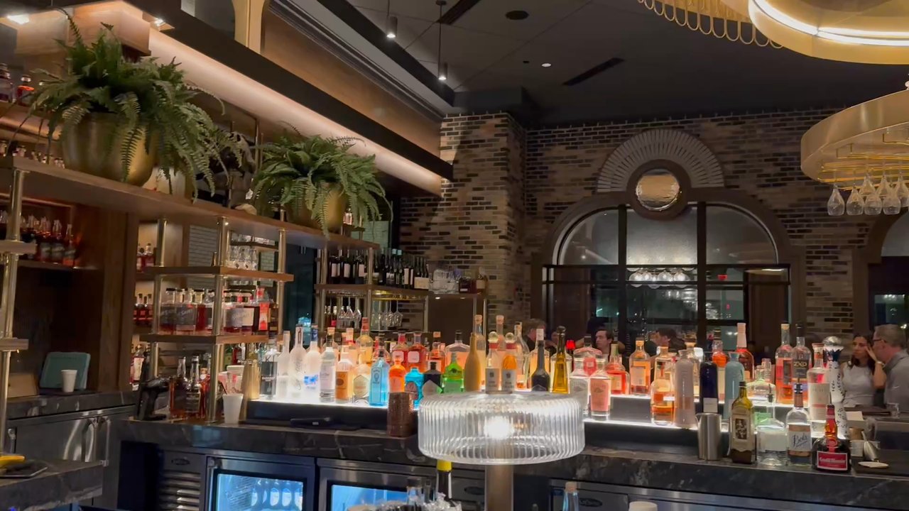 1933 Lounge - Cocktail Bars Near Me - Carmel, Indiana