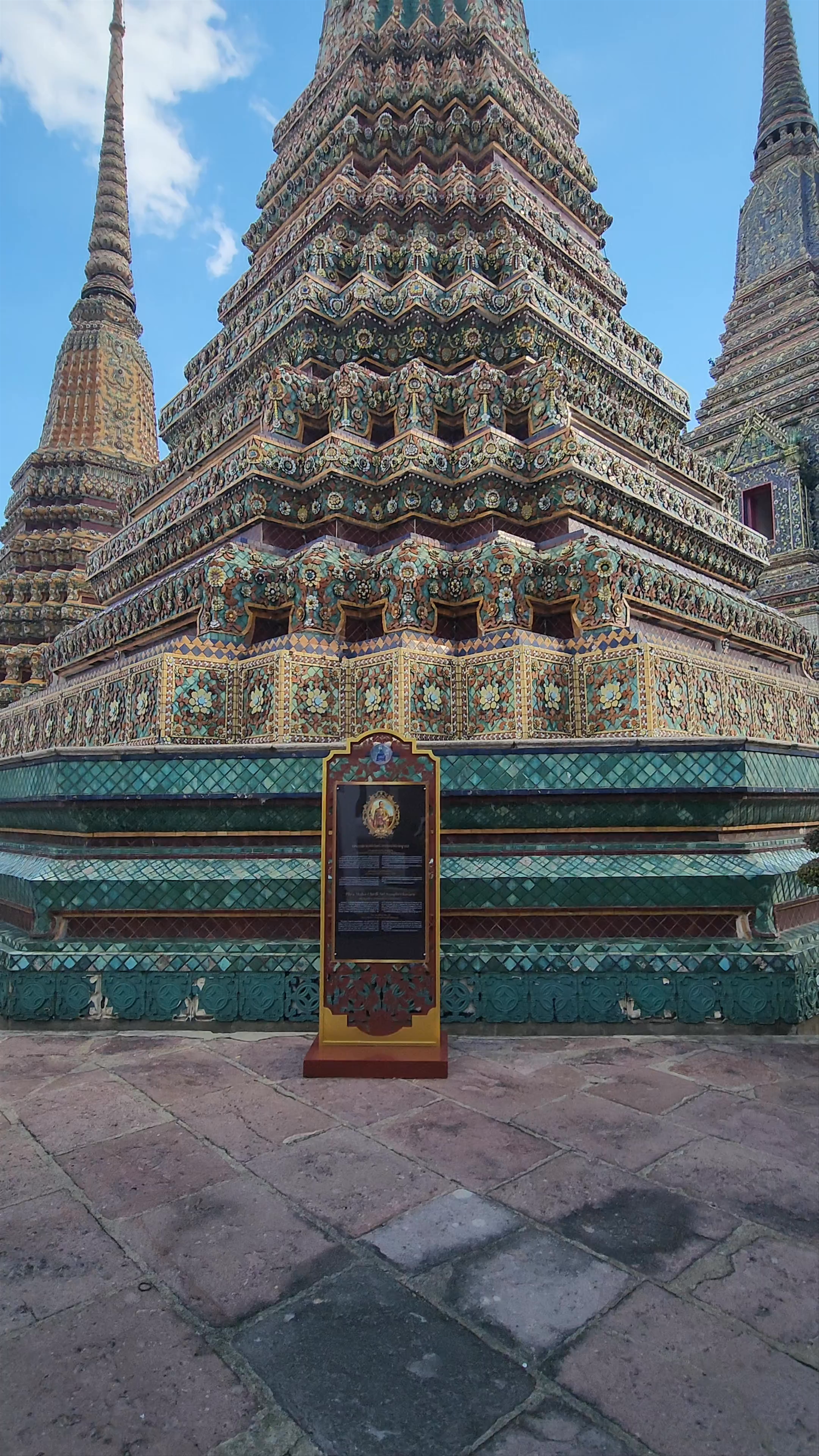 Wat Pho: Majestic Temples and Timeless Serenity in Bangkok