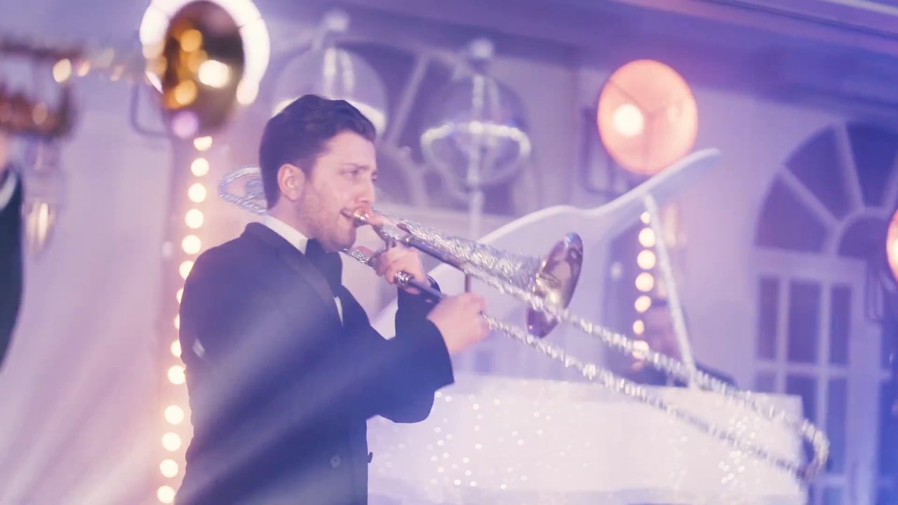Forever Diamonds Showband - Bonus Jewish Showreel - video
