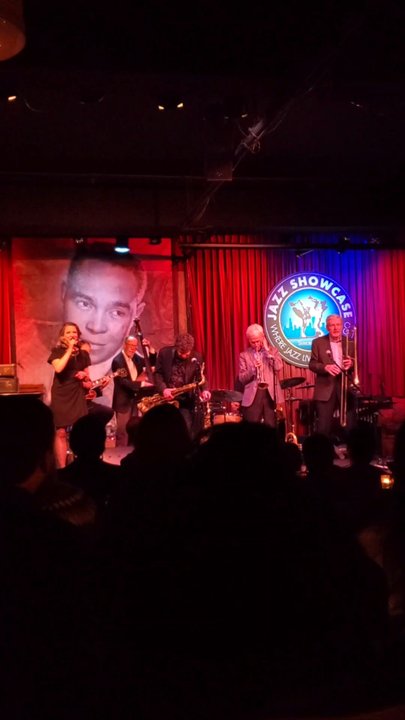 Jazz Showcase - Jazz & Blues Near Me - Chicago, Illinois