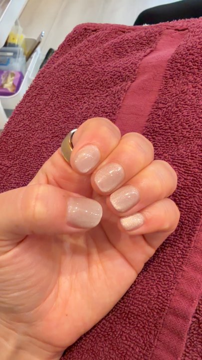 Modern Nails Studio - Champagne cat eye gel manicure - Nail Salons Near Me - Laguna Beach, California
