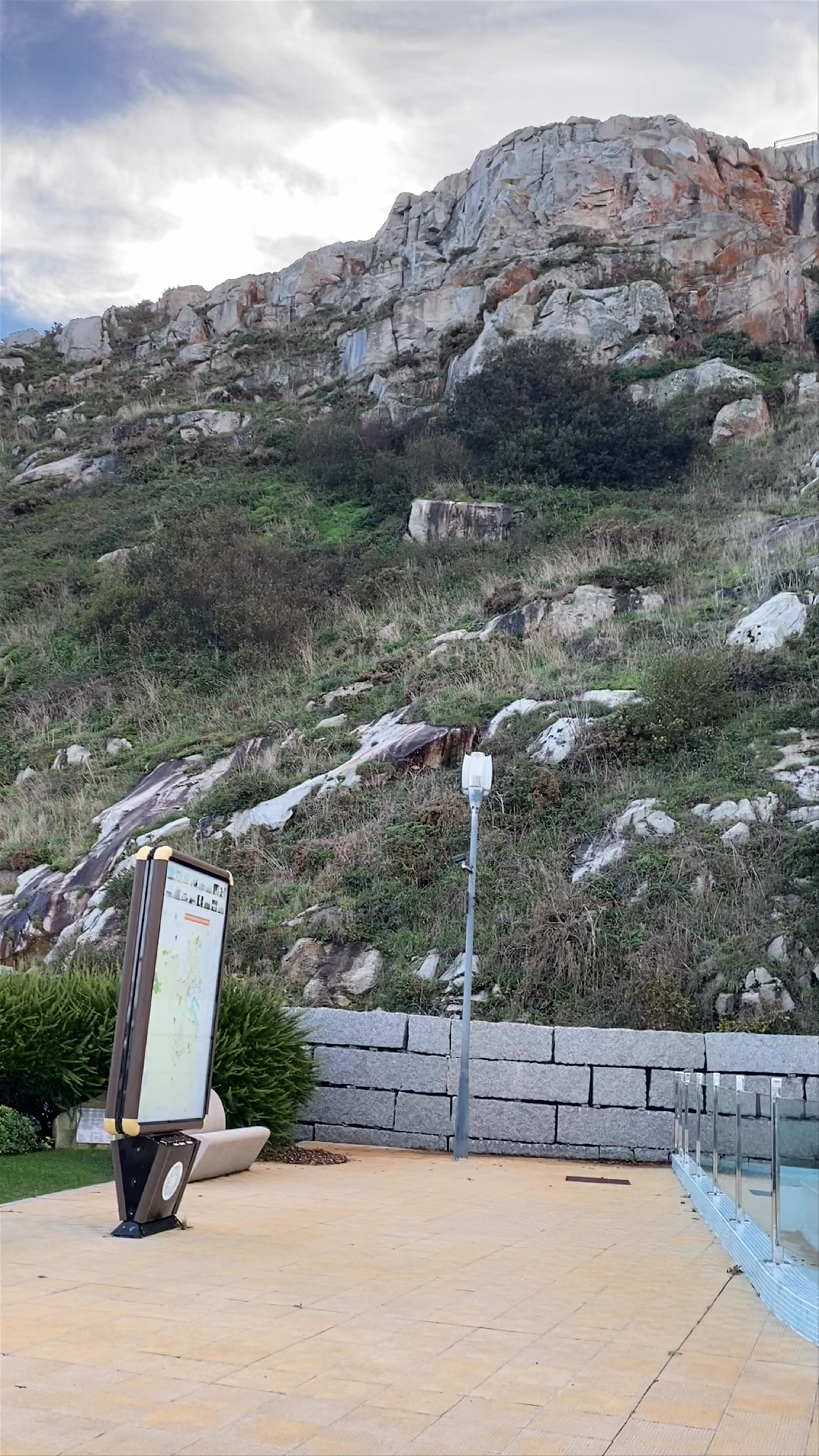 Ascensor del Monte de San Pedro: Panoramic Ride Above A Coruña’s Coastal Hills