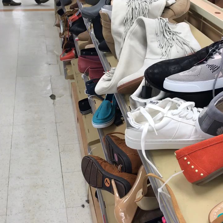 Marshalls - Shopping here is frustrating. - Department Stores Near Me - Freeport, New York