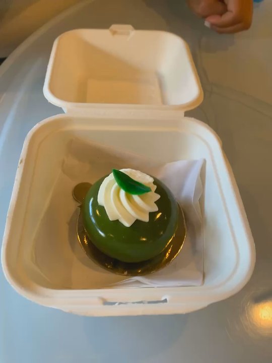 Kulu Kulu - Matcha tropical mousse cake - Desserts Near Me - Honolulu, Hawaii