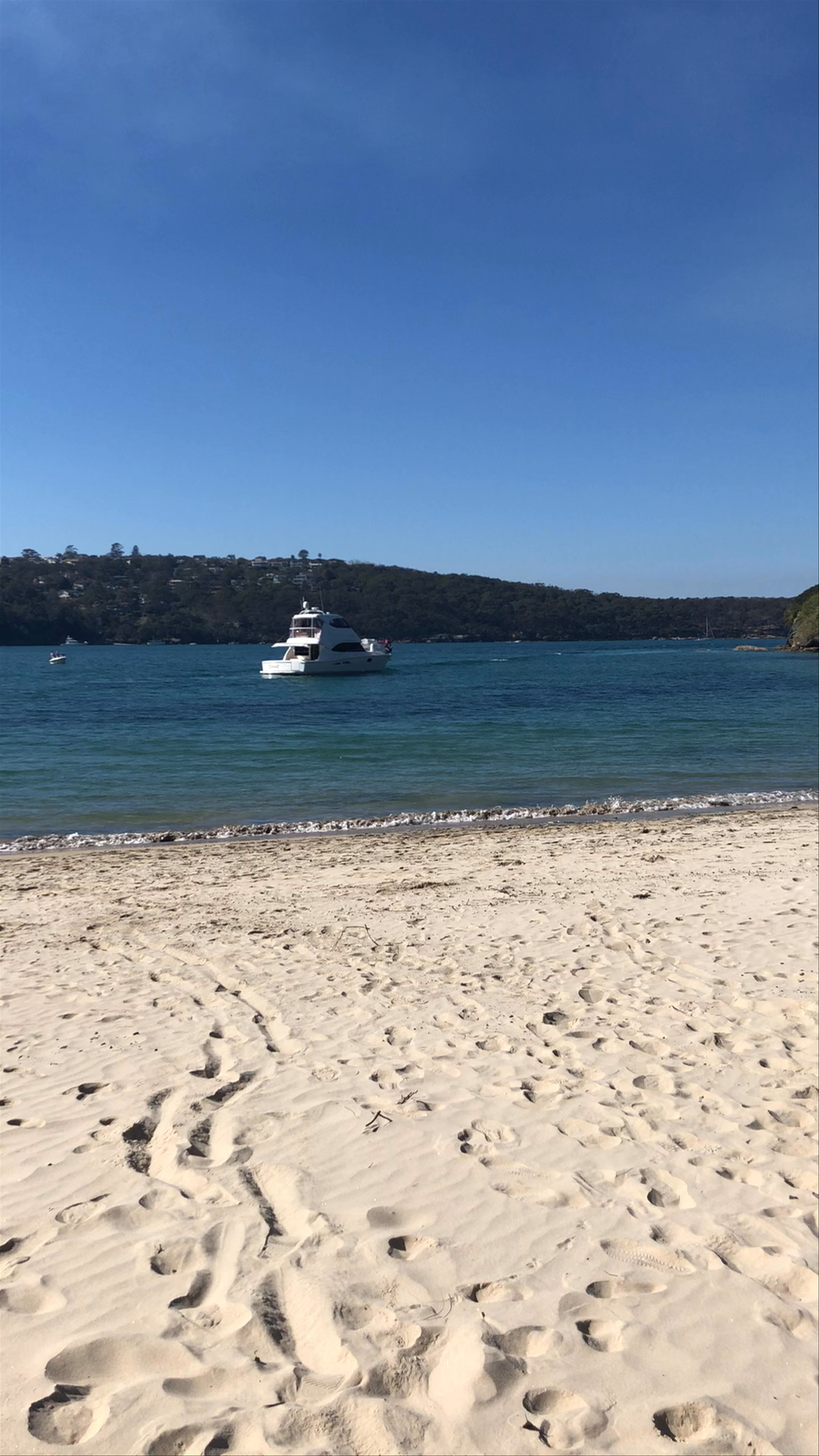 Tranquil Escape at Chinamans Beach, New South Wales