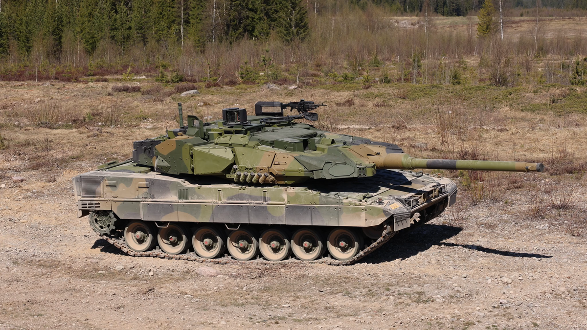 Leopard 2A8-stridsvogn på Rena