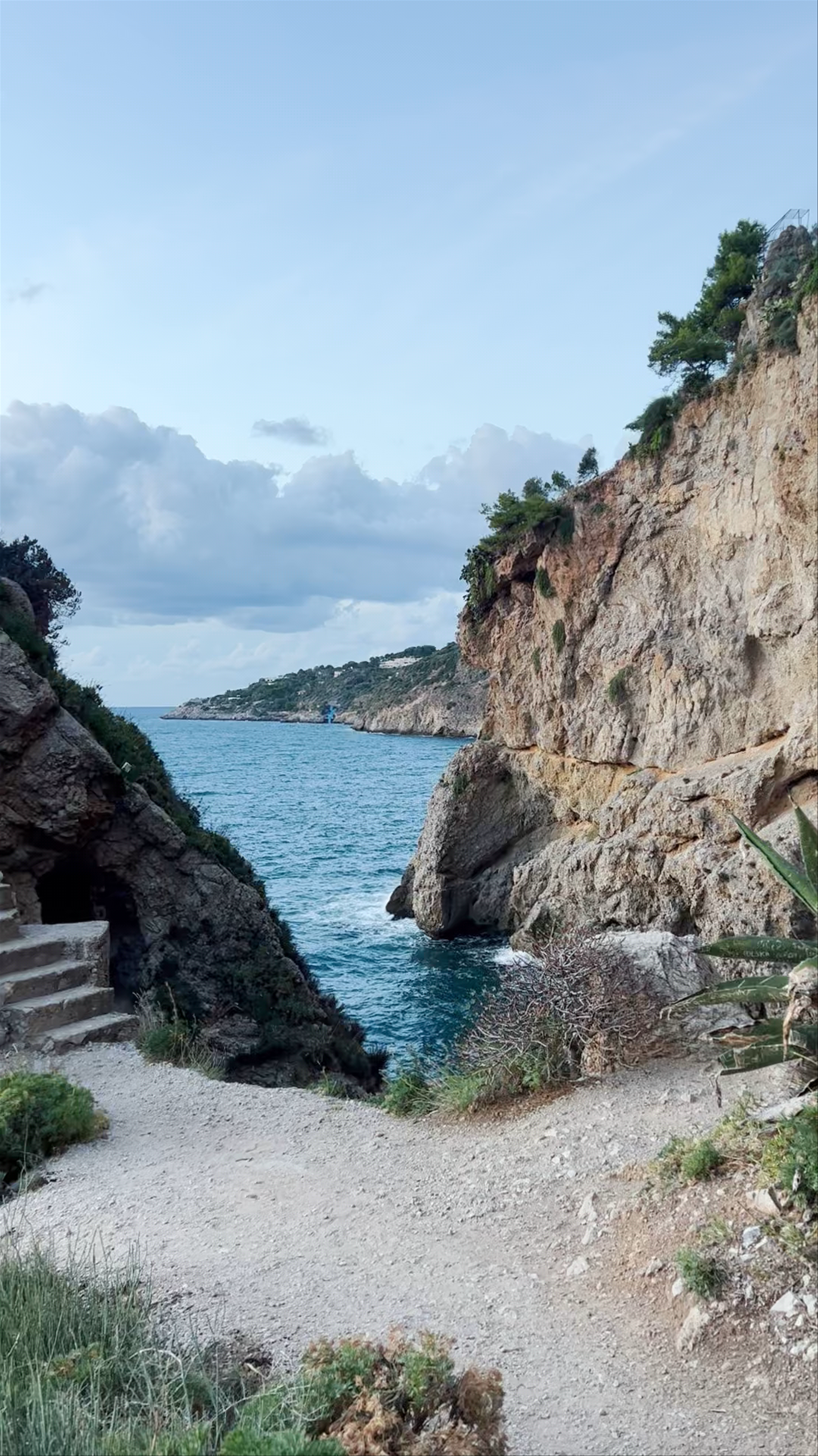 Grotta delle Colombe (Cala Muletti)