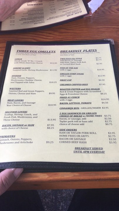 Cracked Conch Cafe - Seafood Near Me - Marathon, Florida