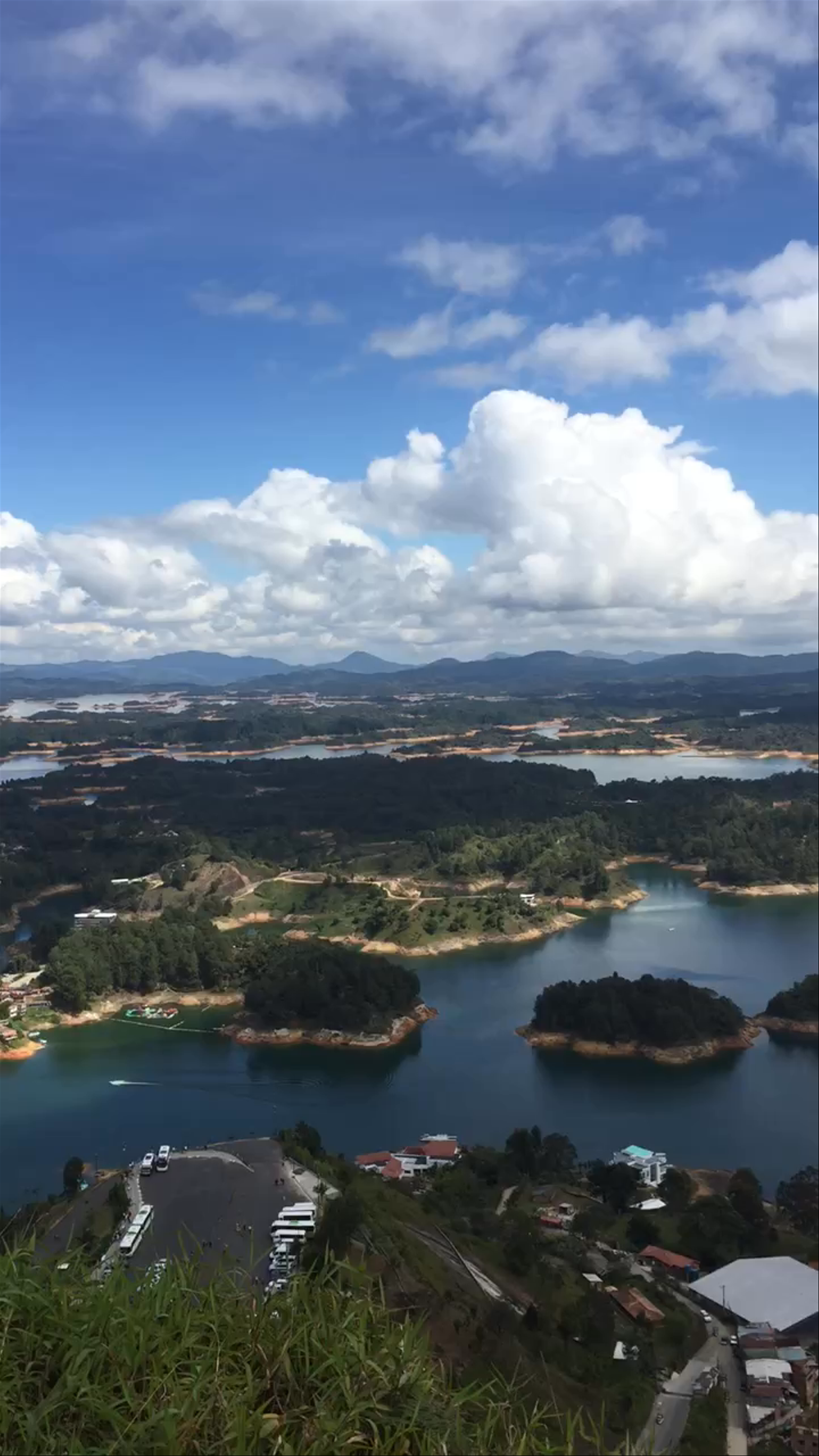 El Peñón de Guatapé: Awe-Inspiring Views Over Antioquia's Iconic Reservoir