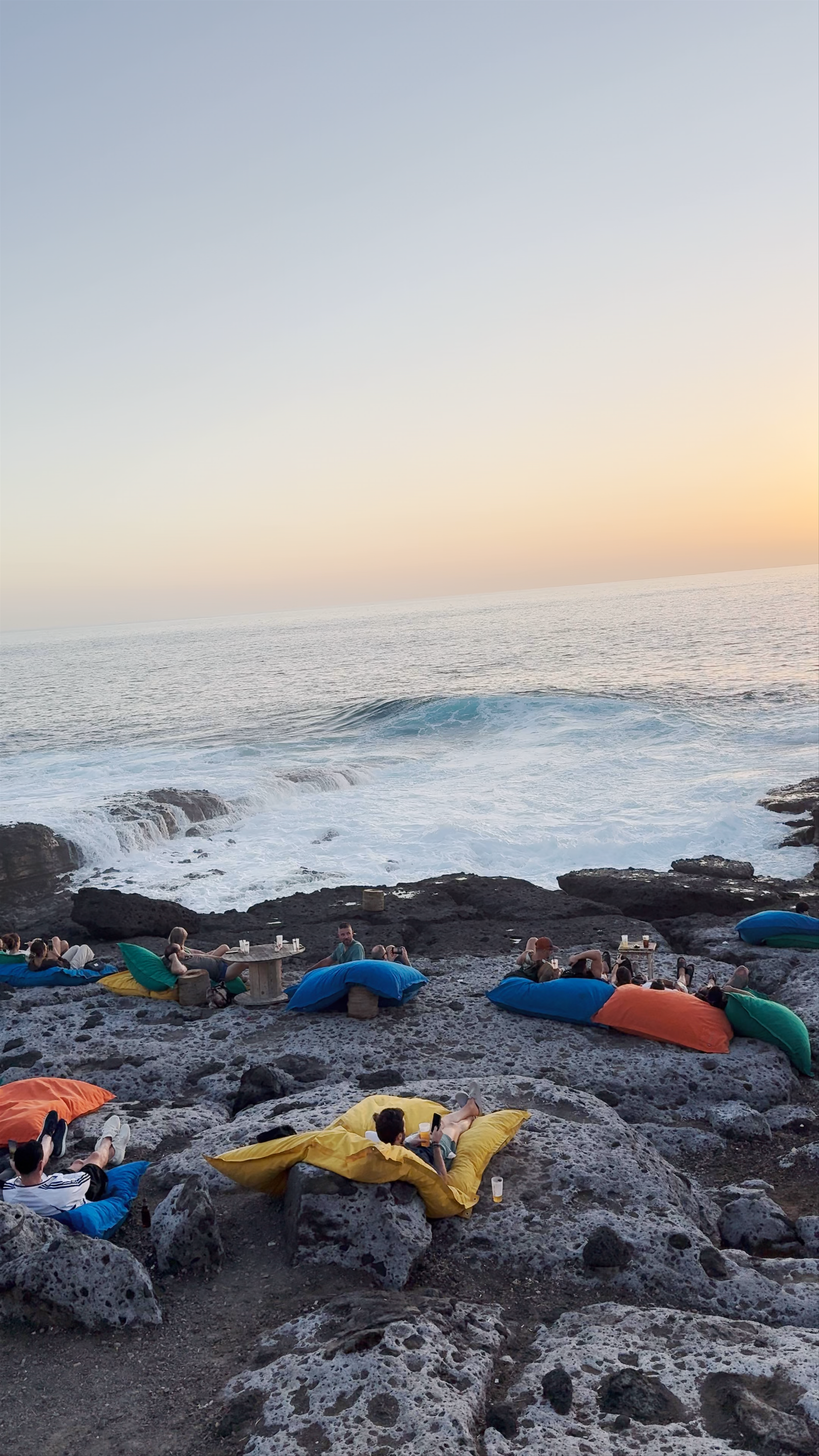 Roca Negra - pufas picnic garden