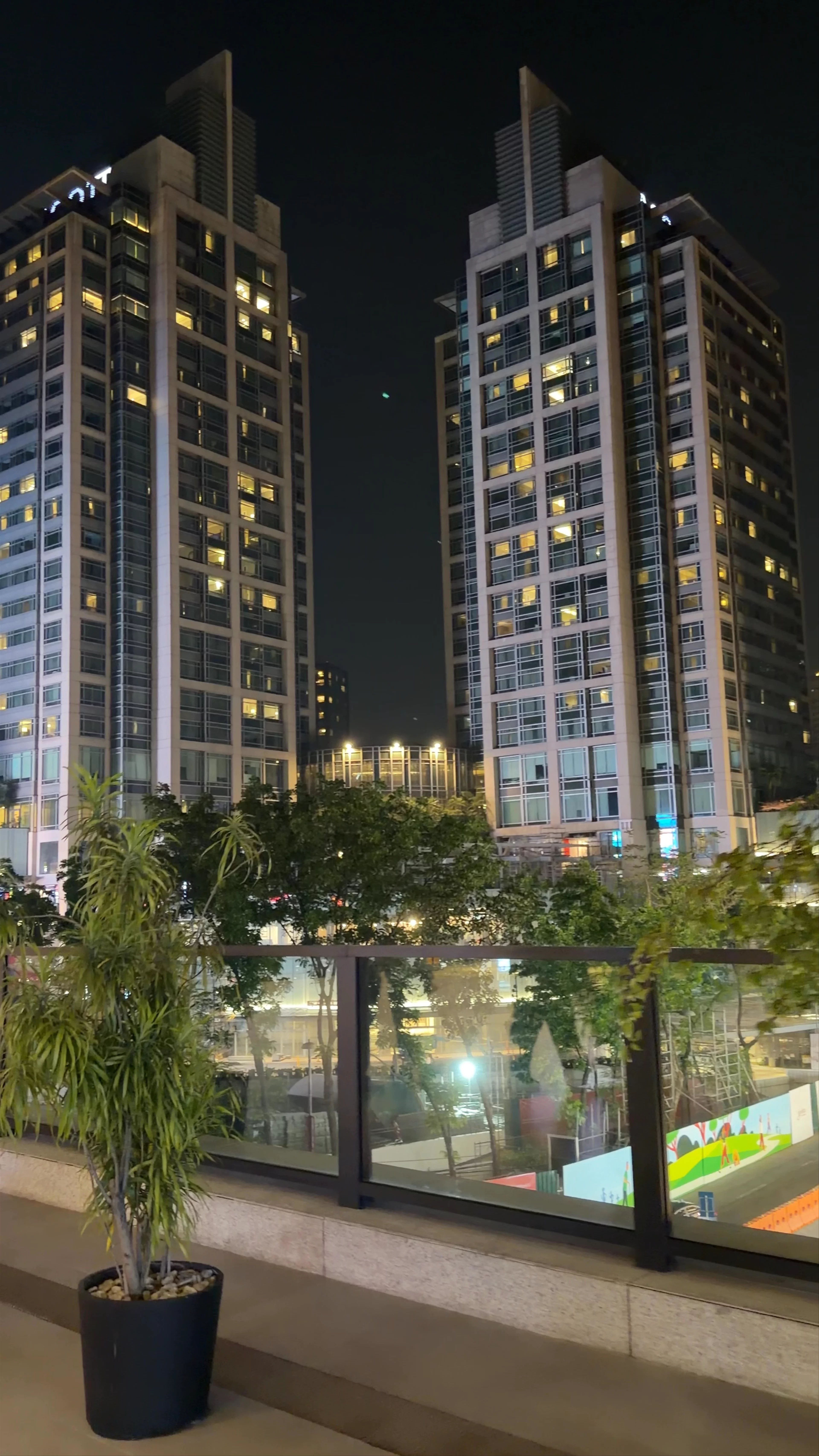 Glorietta 5, Ayala Avenue, Makati City