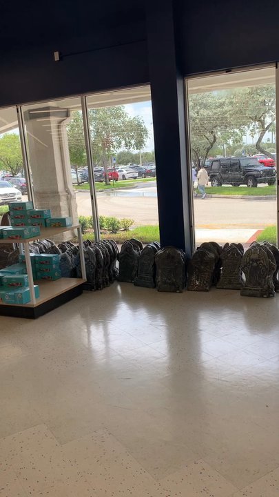 Party City - Inside - Party Supplies Near Me - Hollywood, Florida